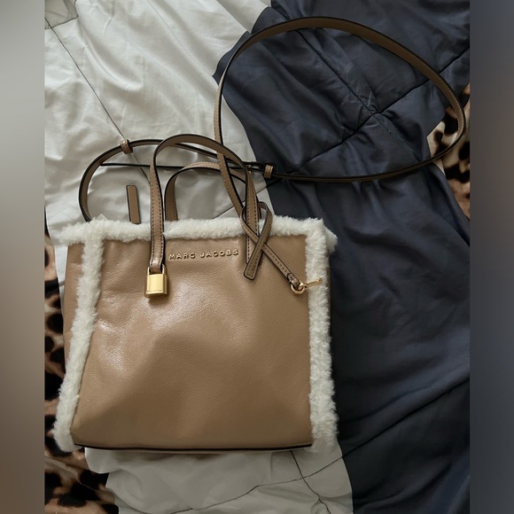 Marc Jacobs Faux fur trim mini tote NWT retail $425 - Picture 3 of 7